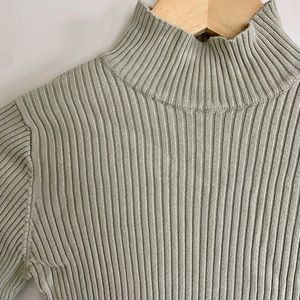 Brandy Melville long sleeve Tee